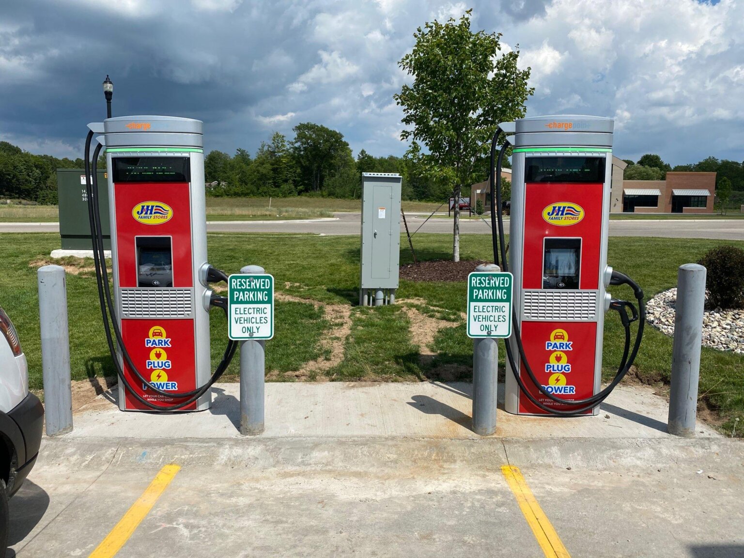 indonesia-drafts-new-incentives-for-ev-charging-stations-companies
